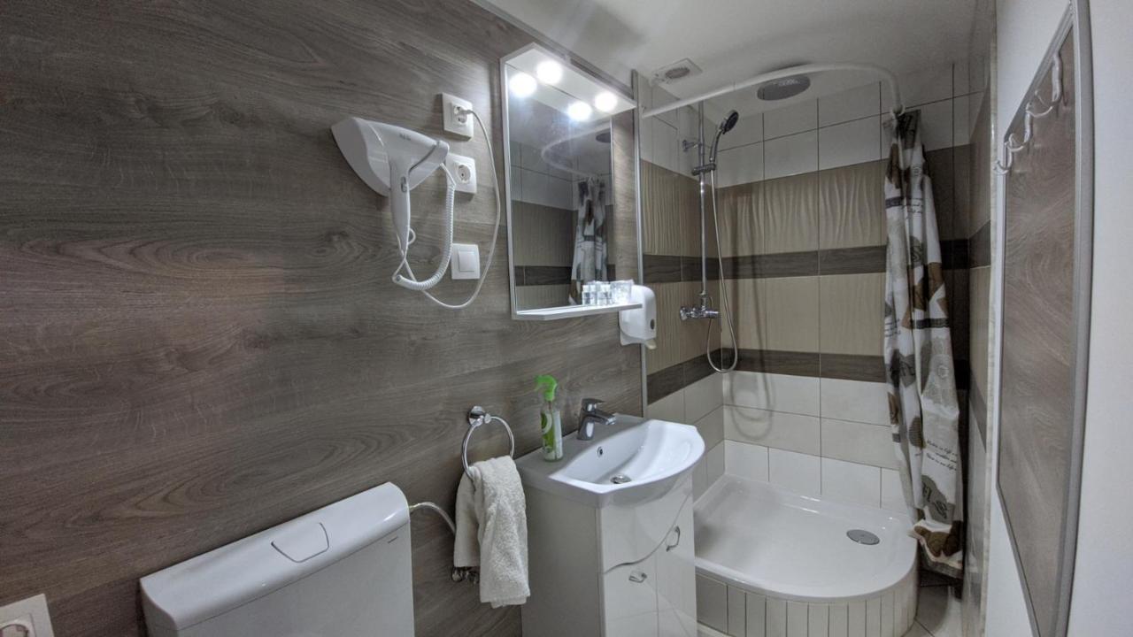 Central Apartman Gyula Exterior foto